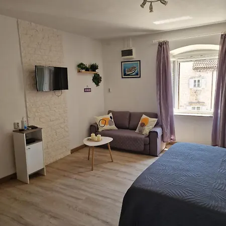 Lägenhet Tragurion Trogir